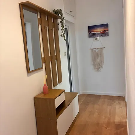 Kiparissi Daire Himarë