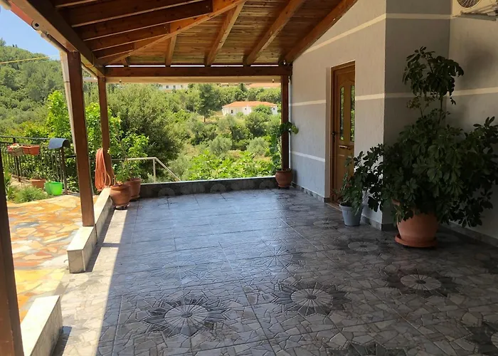 Διαμέρισμα Kiparissi